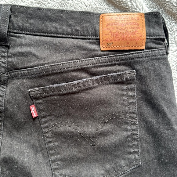 EUC Levi’s jeans. - Picture 7 of 11